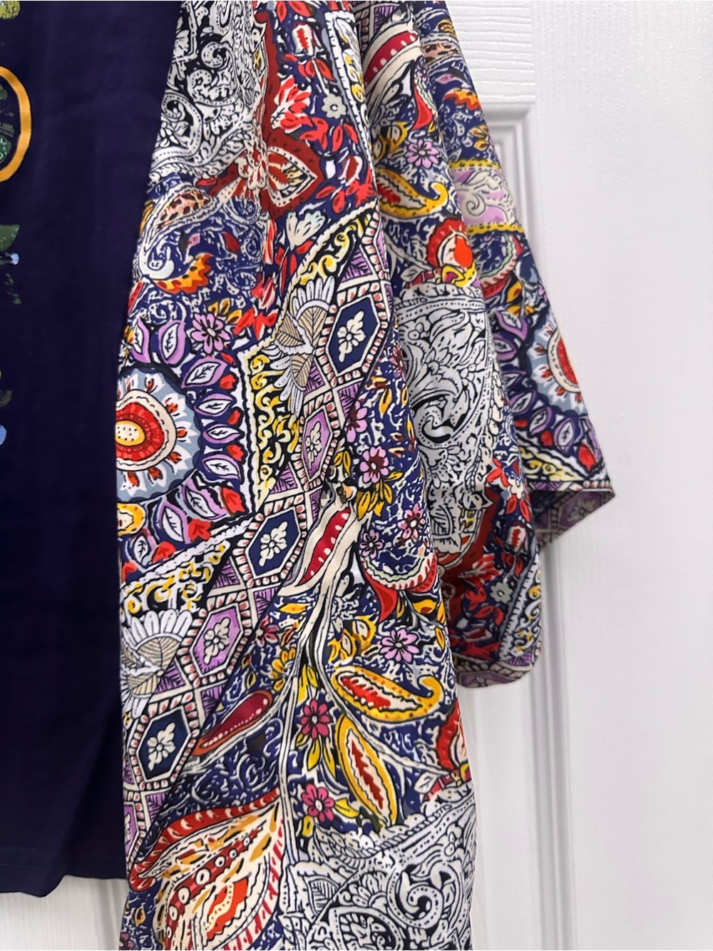 Fleetwood Mac Graphic with Patterned open Sleeves - Navy & Multicolor Size M/L - Picture 4 of 5